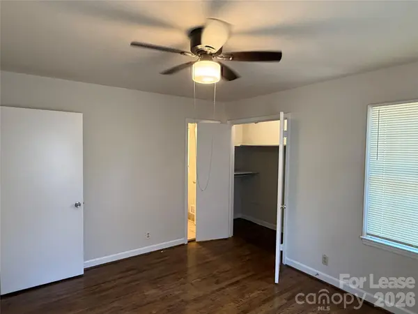 3721 Driftwood DR, Charlotte, NC 28205