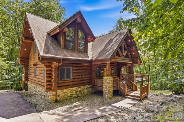 206 Big Rock LN, Lake Lure, NC 28746