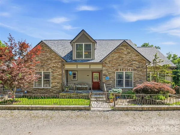 15 Patton CIR, Asheville, NC 28804