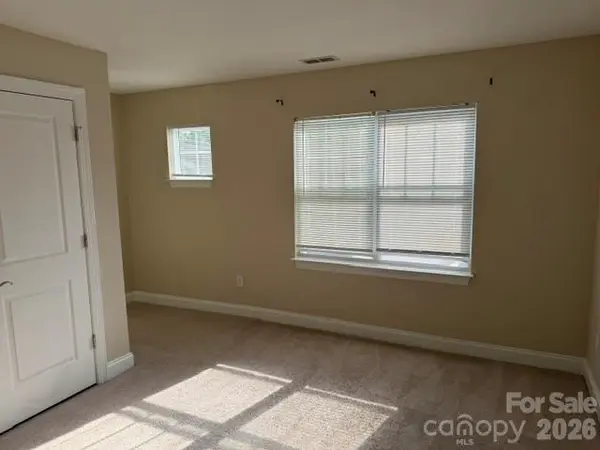 93 Foxden DR #204, Fletcher, NC 28732