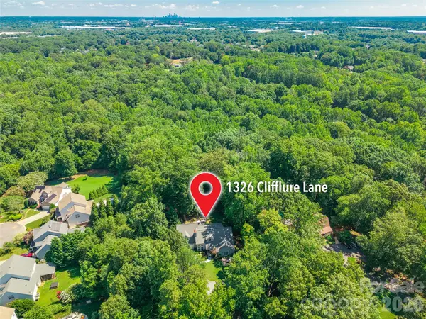 1326 Clifflure LN, Fort Mill, SC 29708