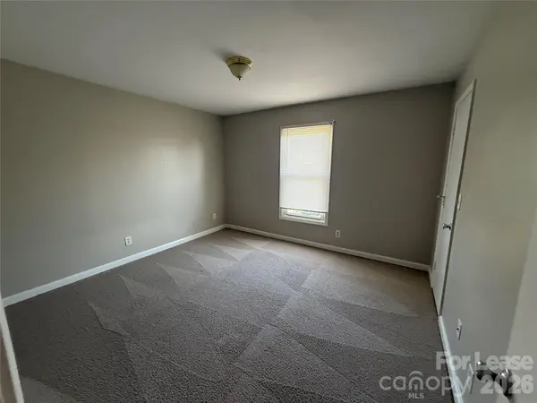 310 W Catawba AVE #4, Mount Holly, NC 28120