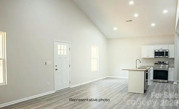 123 Kingswood DR, Statesville, NC 28625