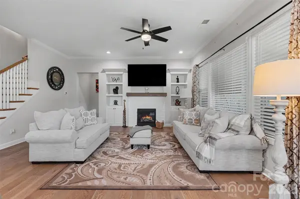 3826 Dahlia DR, Harrisburg, NC 28075