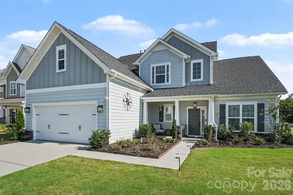 3826 Dahlia DR, Harrisburg, NC 28075