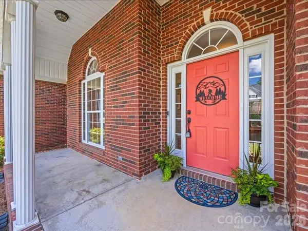 923 Gristmill DR, Rock Hill, SC 29732