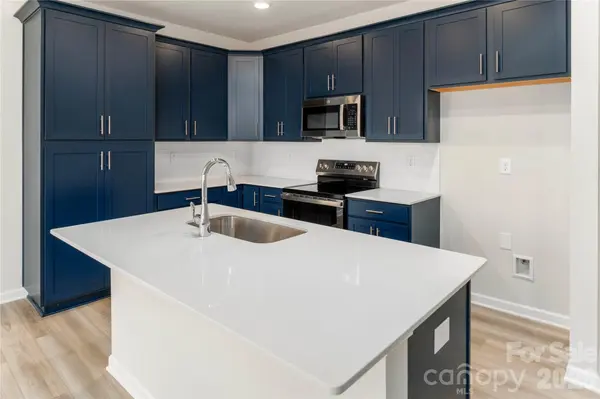 5118 Tommy LN #802, Stanley, NC 28164