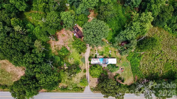 732 Woods Chapel RD, Duncan, SC 29334