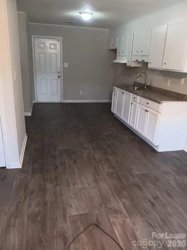 1316 Linwood RD, Gastonia, NC 28052