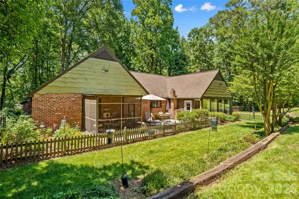 203 Wickersham DR, Statesville, NC 28625