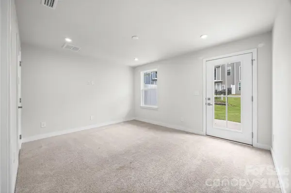 928 Portrush LN, Tega Cay, SC 29708