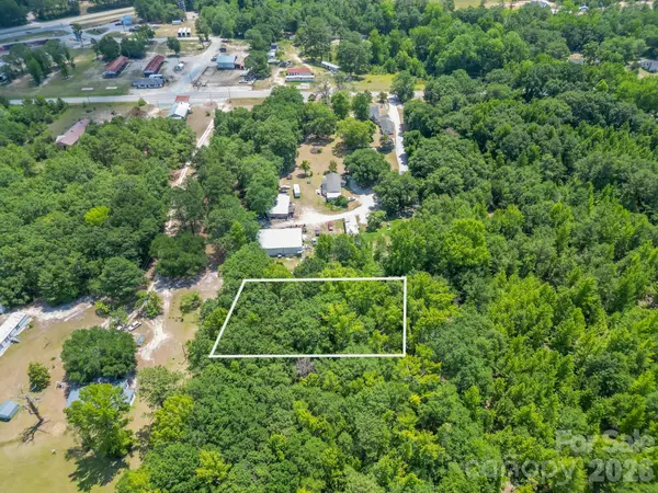 72 Thurman Garage LN, Jefferson, SC 29718