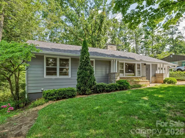 66 Hampden RD, Asheville, NC 28805