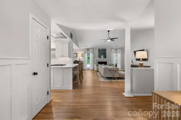 239 Windsor Forest CIR, Fletcher, NC 28732