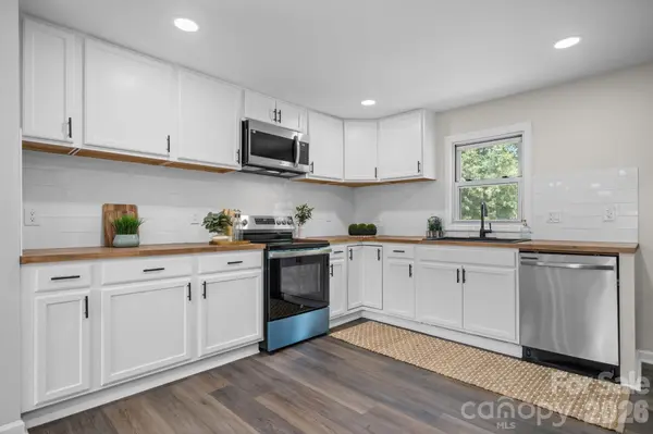 3028 Morganton BLVD, Lenoir, NC 28645