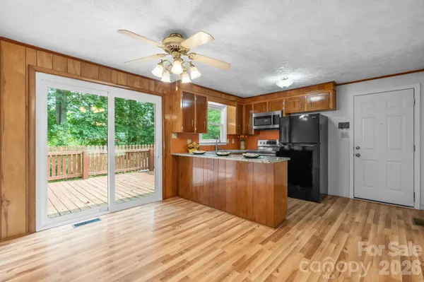 2428 Cedar Valley DR, Conover, NC 28613