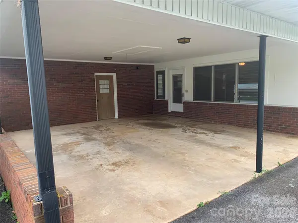 6285 Nc 16 HWY N, Taylorsville, NC 28681