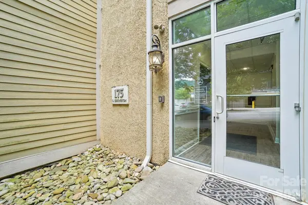 175 S Lexington AVE #303, Asheville, NC 28801