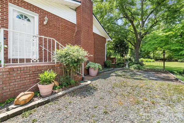 509 Lakeview DR, Wadesboro, NC 28170
