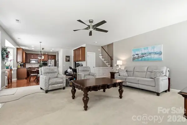 1111 Applegate Pkwy, Waxhaw, NC 28173