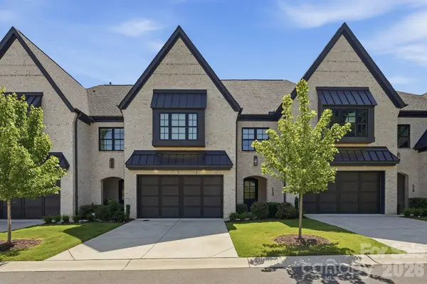 115 Thorncote PL, Charlotte, NC 28226