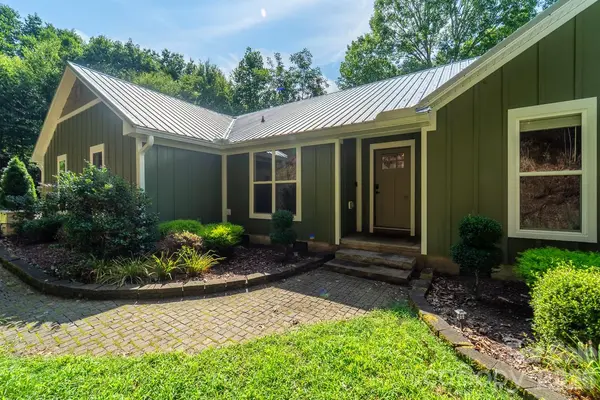 544 Stonehaven DR, Cullowhee, NC 28723