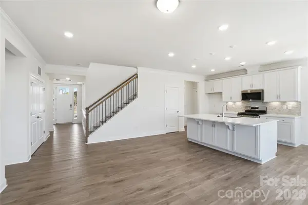 109 Spring HOLW, Mill Spring, NC 28756