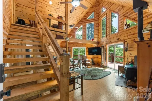 4435 Flat Mountain RD, Highlands, NC 28741