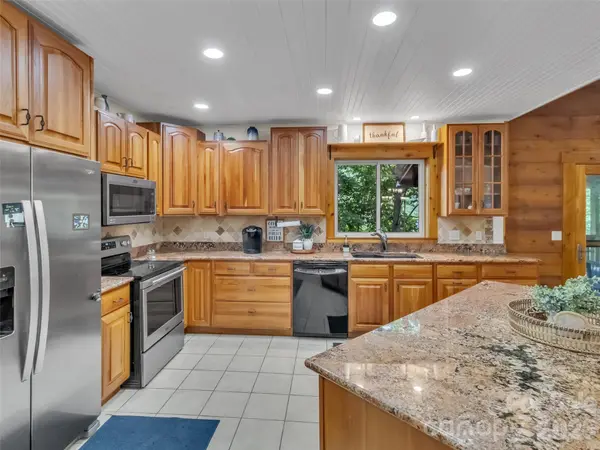 3214 Big Laurel RD, Waynesville, NC 28785
