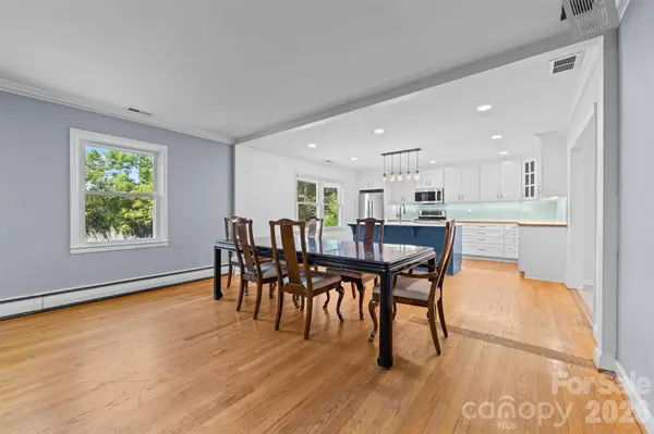 21 Hamburg DR, Weaverville, NC 28787