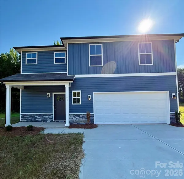 1225 Stoneglen DR, Granite Quarry, NC 28146