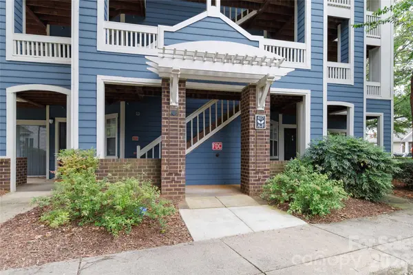 417 Olmsted Park PL #C, Charlotte, NC 28203