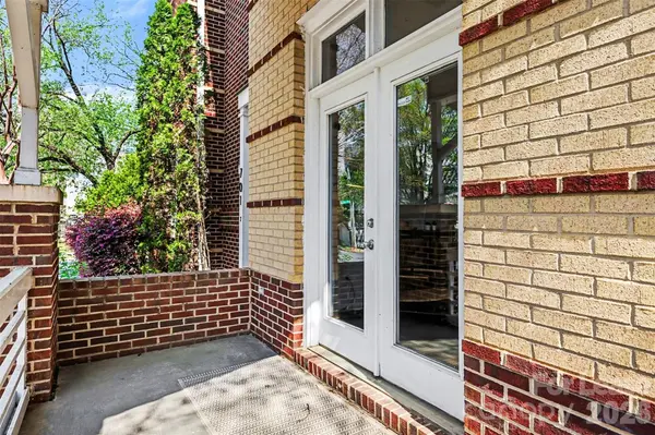 703 E 8th ST, Charlotte, NC 28202