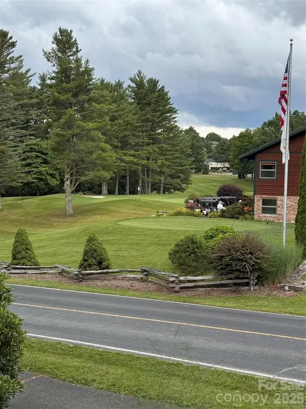 25 Elderberry LOOP, Newland, NC 28657