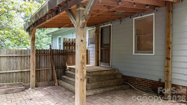 3579 High West DR, Lenoir, NC 28645