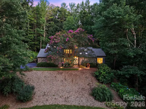414 Stonecroft DR SE, Lenoir, NC 28645