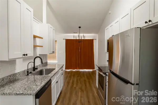 5423 Timbertop LN, Charlotte, NC 28215