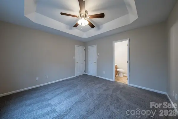 2502 Hemby Woods DR, Charlotte, NC 28262