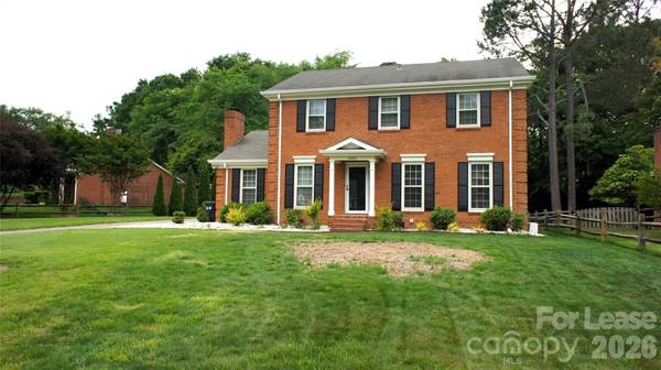 10000 Ridgemore DR, Charlotte, NC 28277