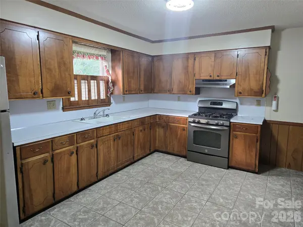 2553 Hickory HWY #2, Statesville, NC 28677