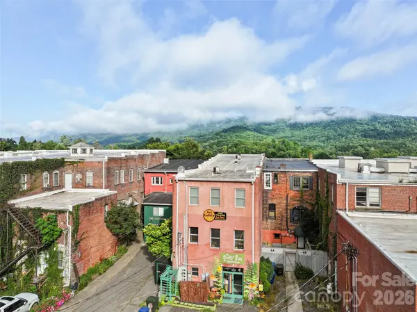 142 N Main ST, Waynesville, NC 28786
