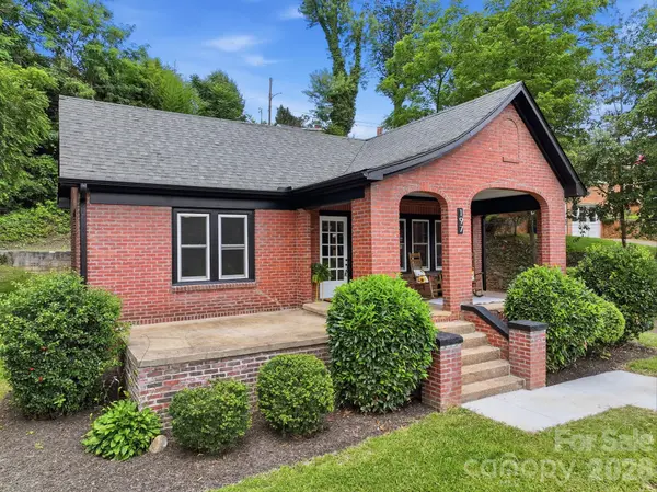 197 Academy ST, Canton, NC 28716