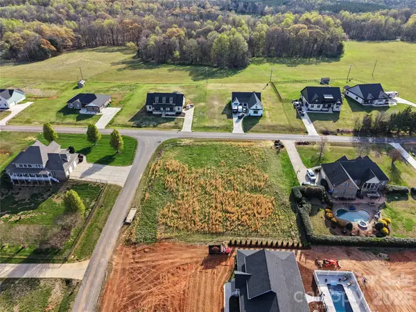 528 New Salem RD, Statesville, NC 28625