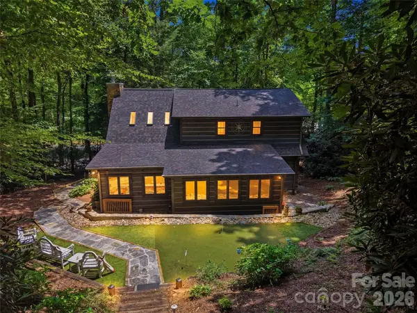 6 Laurel Branch DR, Black Mountain, NC 28711