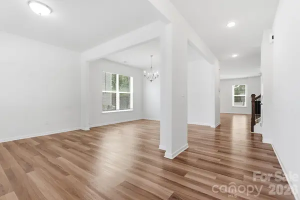 4028 Brazos ST, Charlotte, NC 28214
