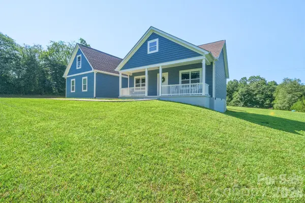 3154 NE 43RD AVE, Hickory, NC 28601