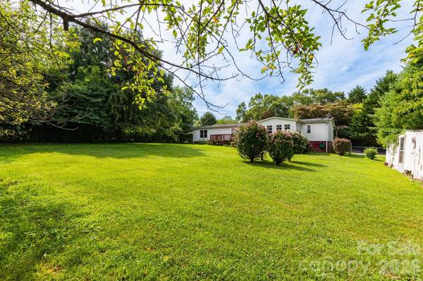 44 Double D DR, Flat Rock, NC 28731