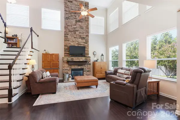 1188 Mckee Farm LN, Belmont, NC 28012