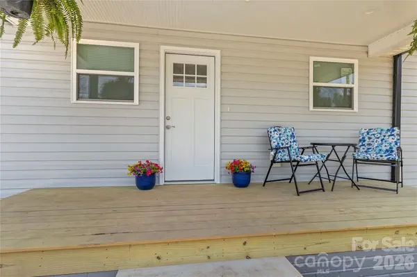 109 W Poplar ST W, Stanley, NC 28164