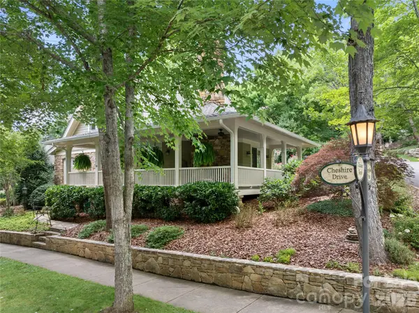 38 Cheshire DR, Black Mountain, NC 28711